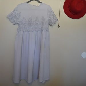 🌸EUC🌸Lovely Lilac Dress with Lace Accents